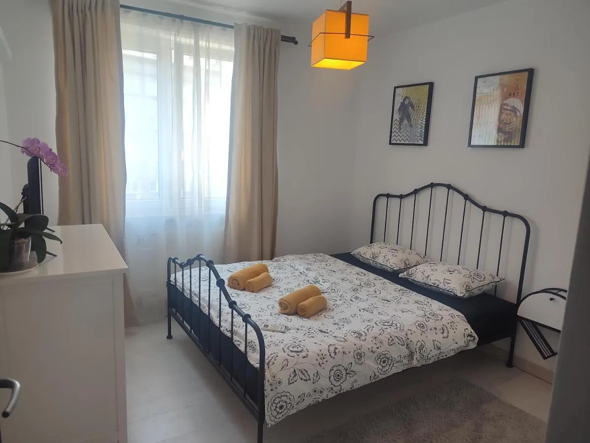 The Moon Residence Bucharest Apartment
